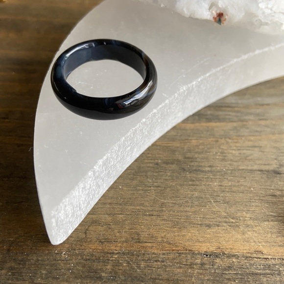 Black onyx carved ring band/colorful/fall vibes/bohemian - Picture 1 of 8